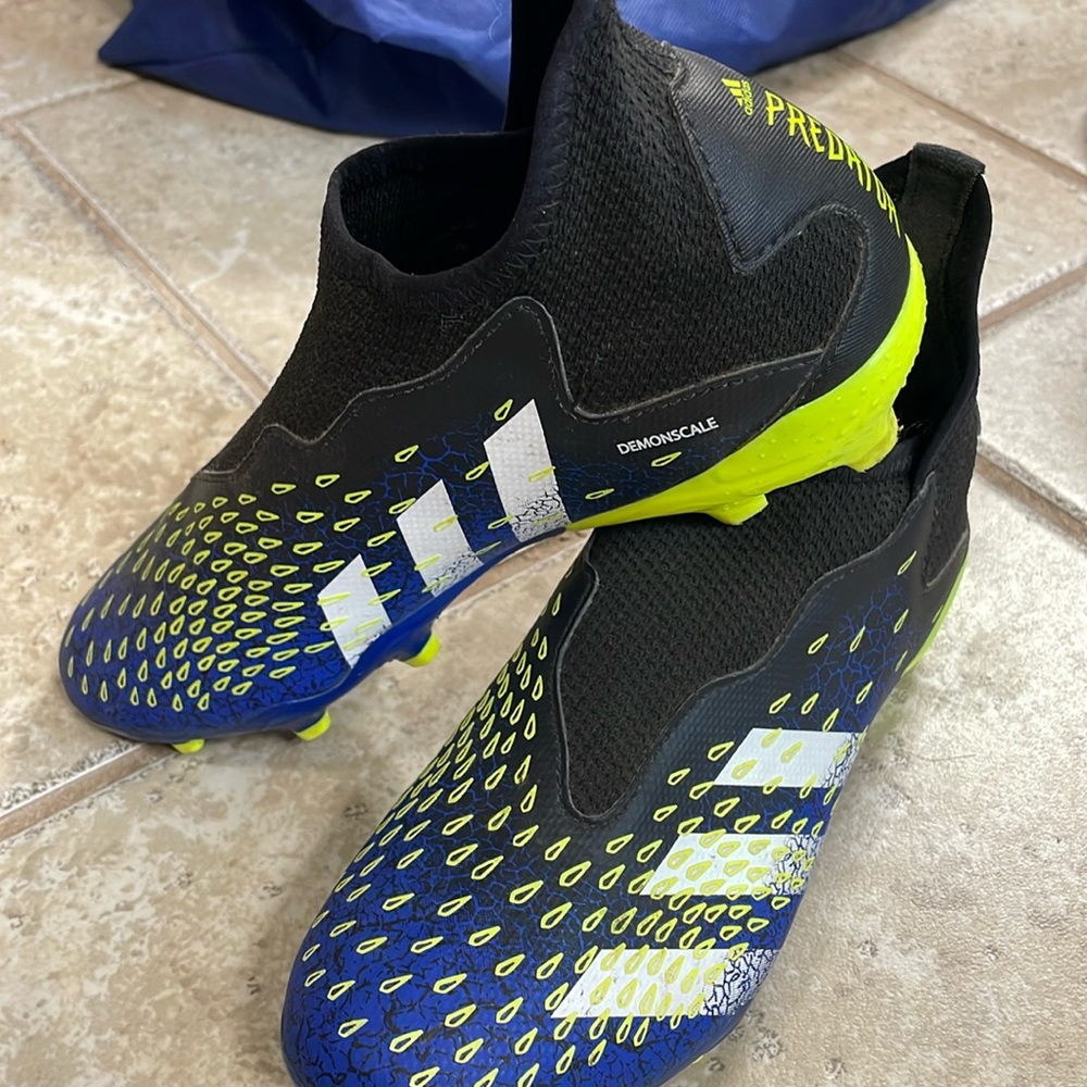 Adidas predator demon scale molded cleats